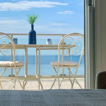 Lägenhet Attico Vista Mare Ad