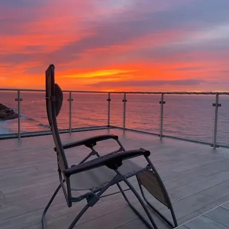 Attico Vista Mare Ad Appartement