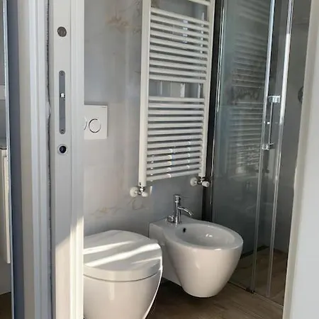 Attico Vista Mare Ad Алассіо